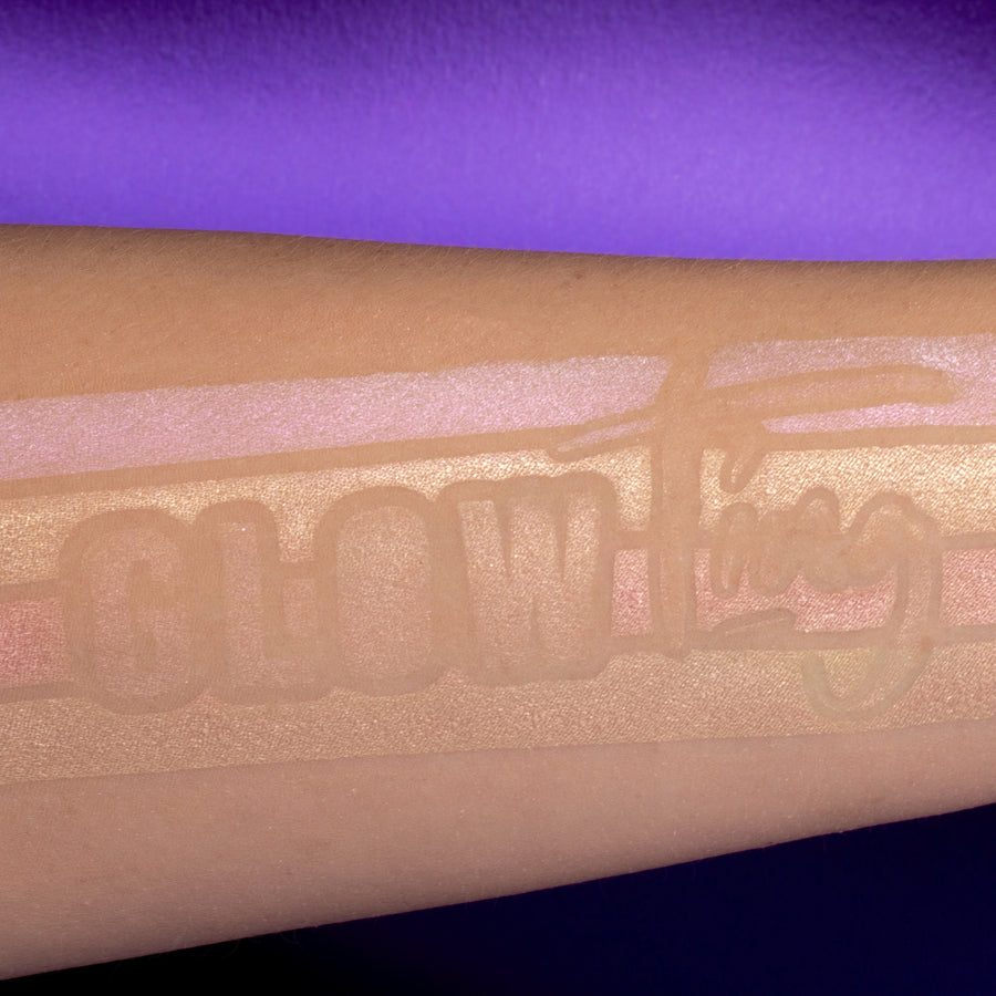 GLOW TING PRESSED HIGHLIGHTER